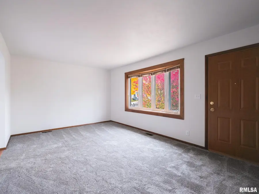 232 Briargate Road, Washington, IL 61571 - Image #3