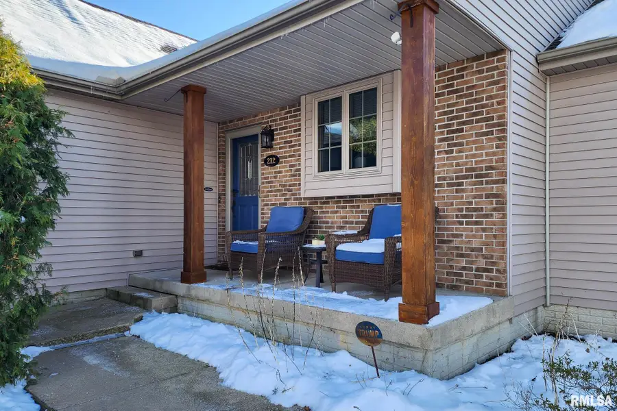 212 E Garfield Street, Minier, IL 61759 - Image #2