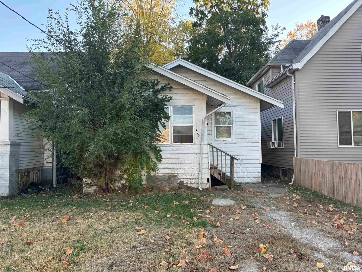 900 E Virginia Avenue, Peoria, IL 61603 - #1