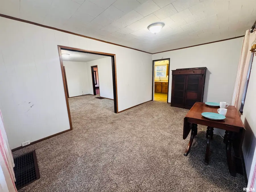 214 W Mcdonough Street, Macomb, IL 61455 - #3