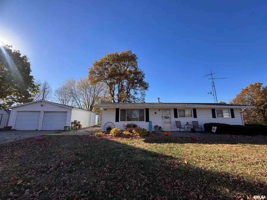 10810 E 1000th Street, Macomb, IL 61455 - Image #2