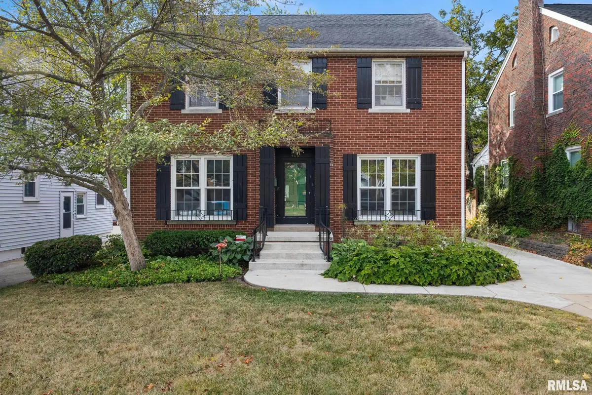 408 W Forrest Hill Avenue, Peoria, IL 61604 - Image #1