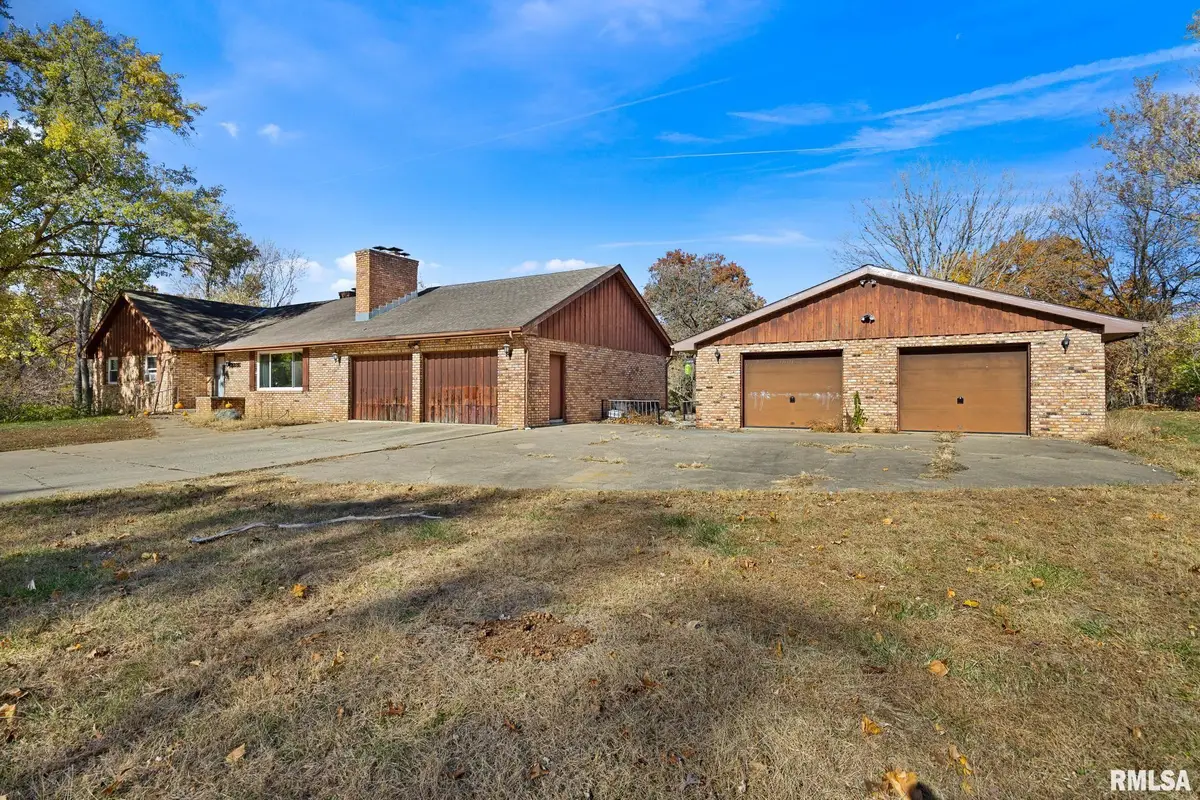 228 E Far Hills Drive, East Peoria, IL 61611 - Image #1