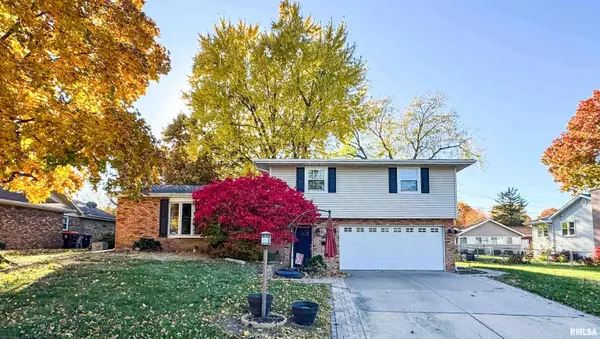 7103 N Manning Drive, Peoria, IL 61614