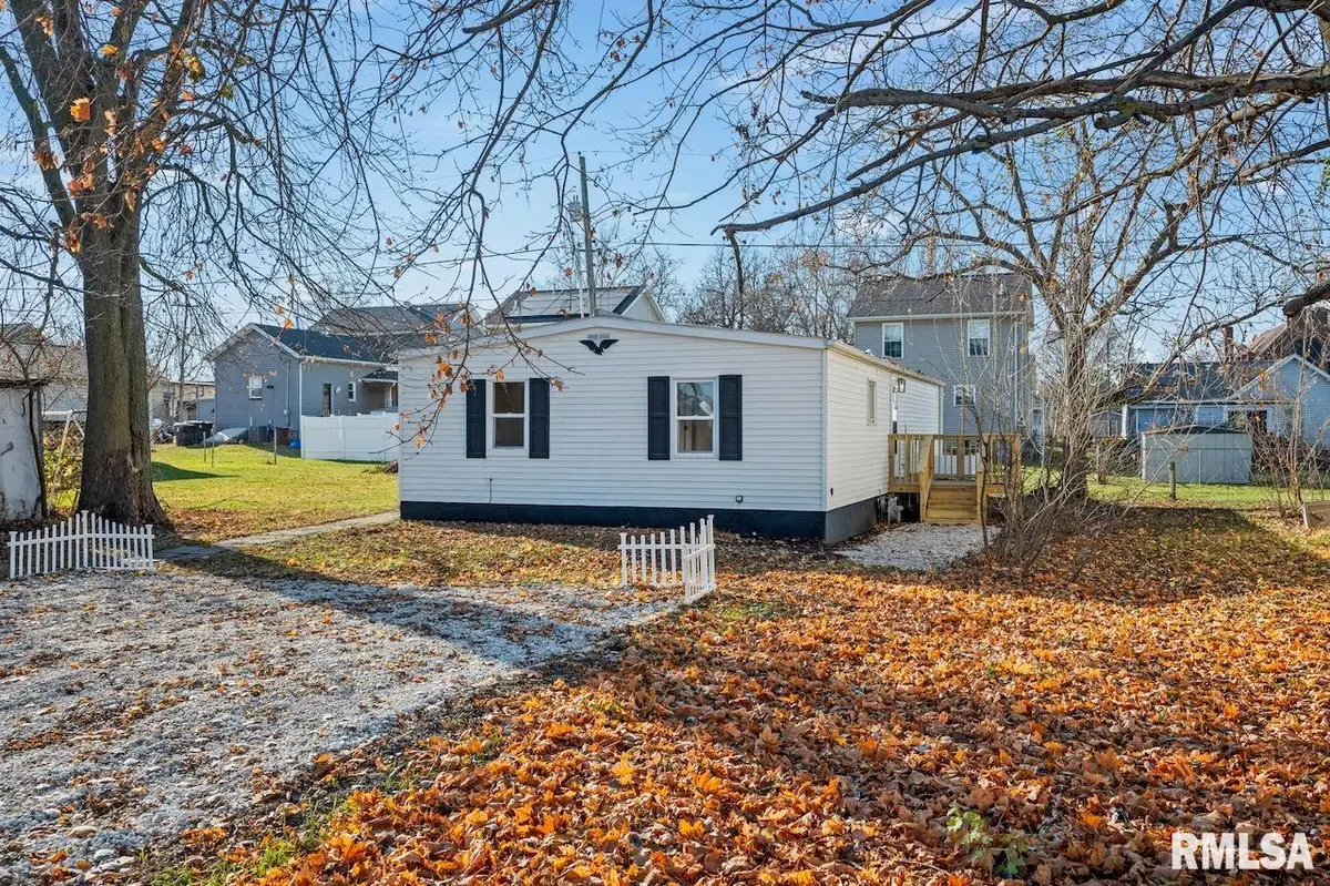 305 N 1st Street, Dunlap, IL 61525 - #1