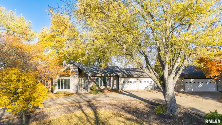 7266 Granada Drive, Delavan, IL 61734 - Image #2