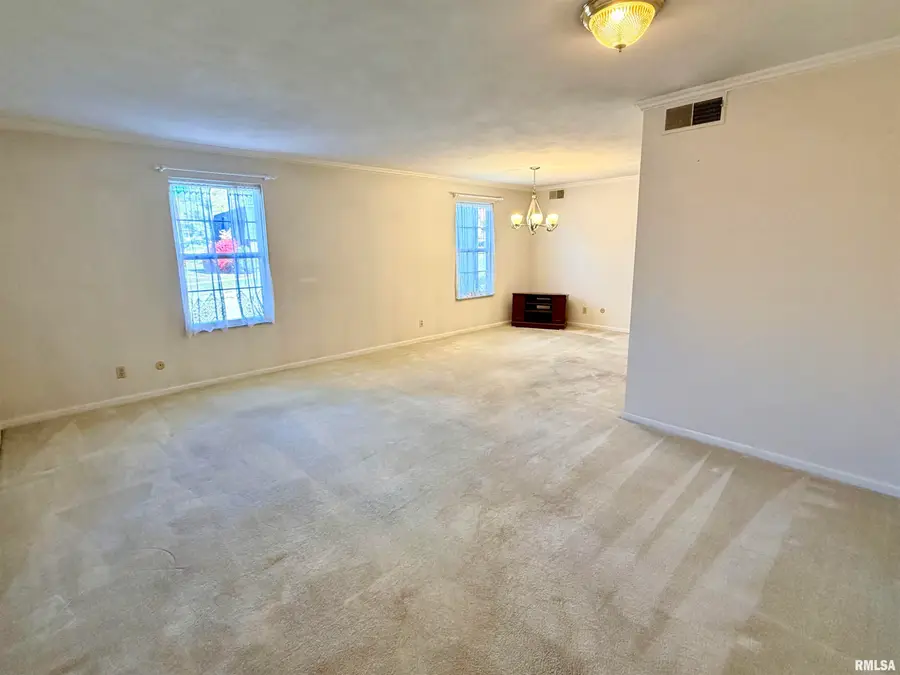 3438 W Villa Ridge #A, Peoria, IL 61614 - Image #3