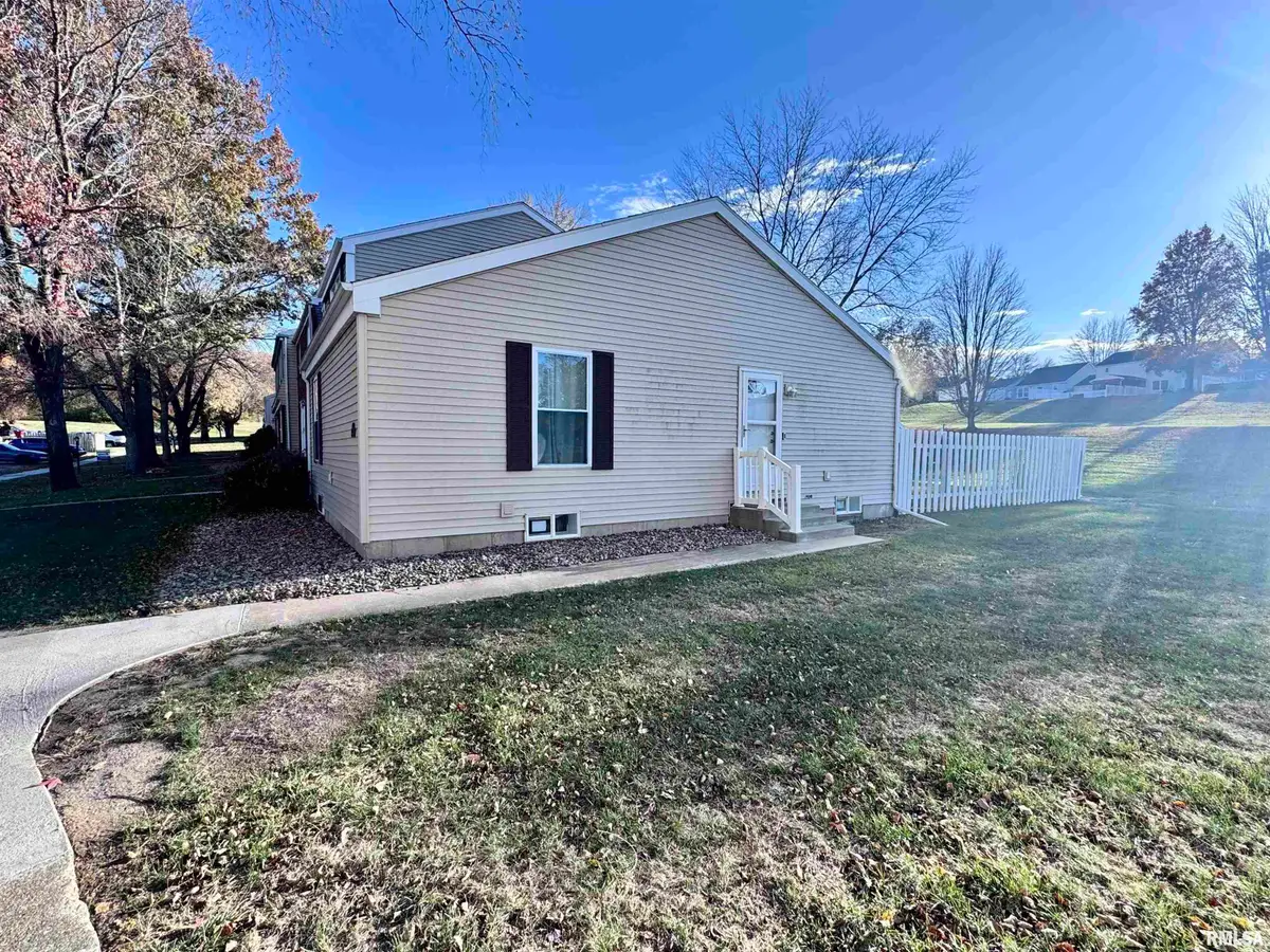 80 S Yorktown Road, Macomb, IL 61455 - Image #1