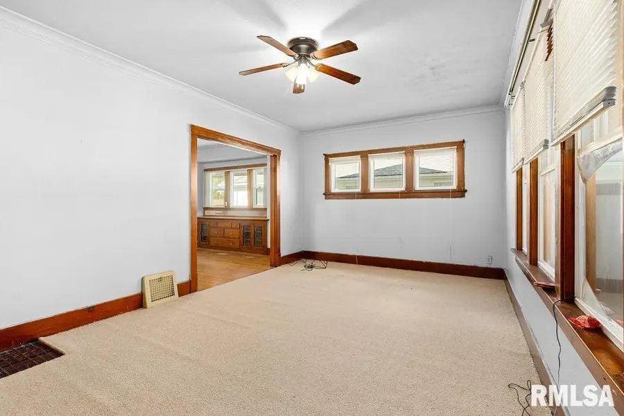 2405 N Atlantic Avenue, Peoria, IL 61603 - Image #2