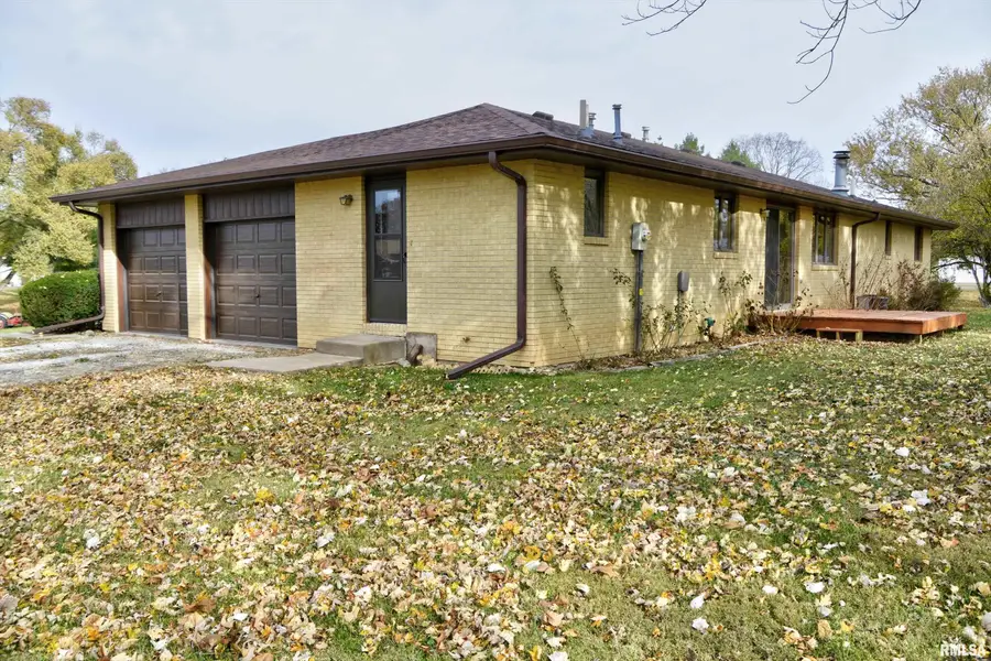 113 Valentine Place, Colchester, IL 62326 - Image #2