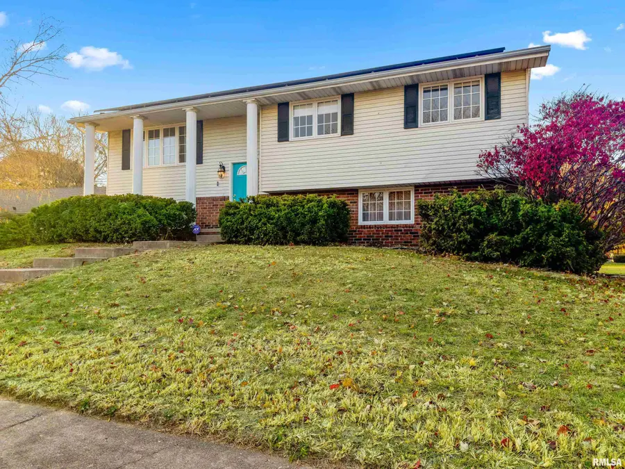 3923 N Melcosta Drive, Peoria, IL 61615 - Image #2