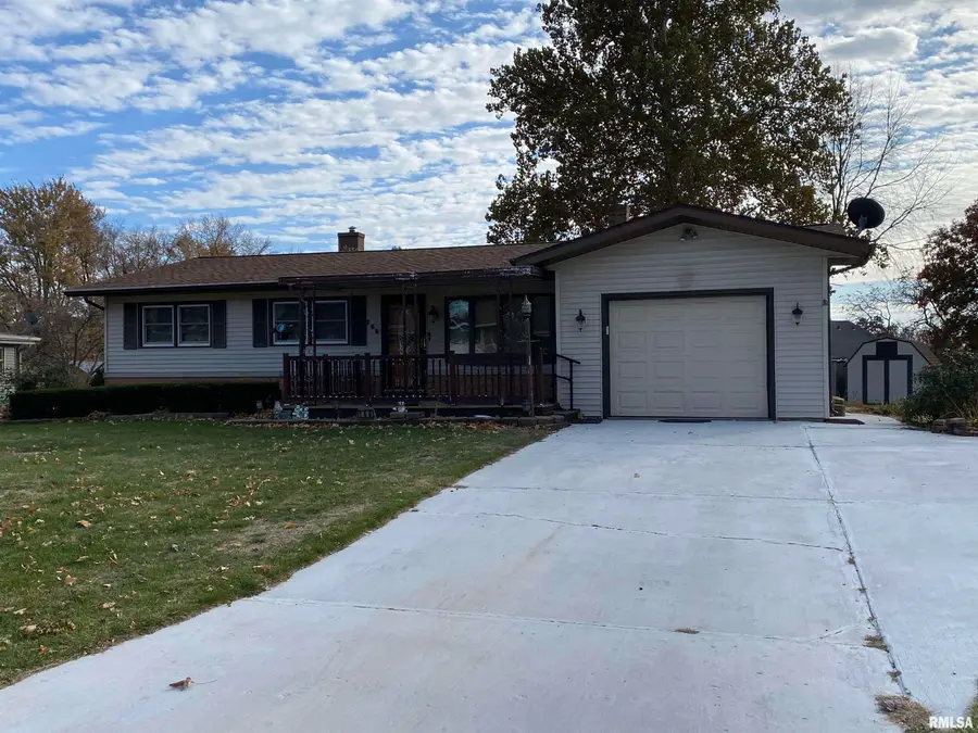 166 Park Plaza Drive, Canton, IL 61520 - Image #2