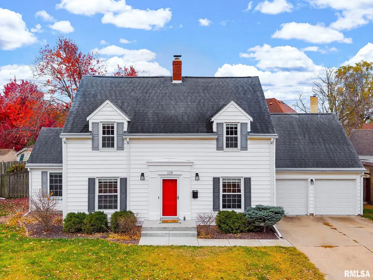 228 N Kickapoo Terrace, Peoria, IL 61604 - Image #1