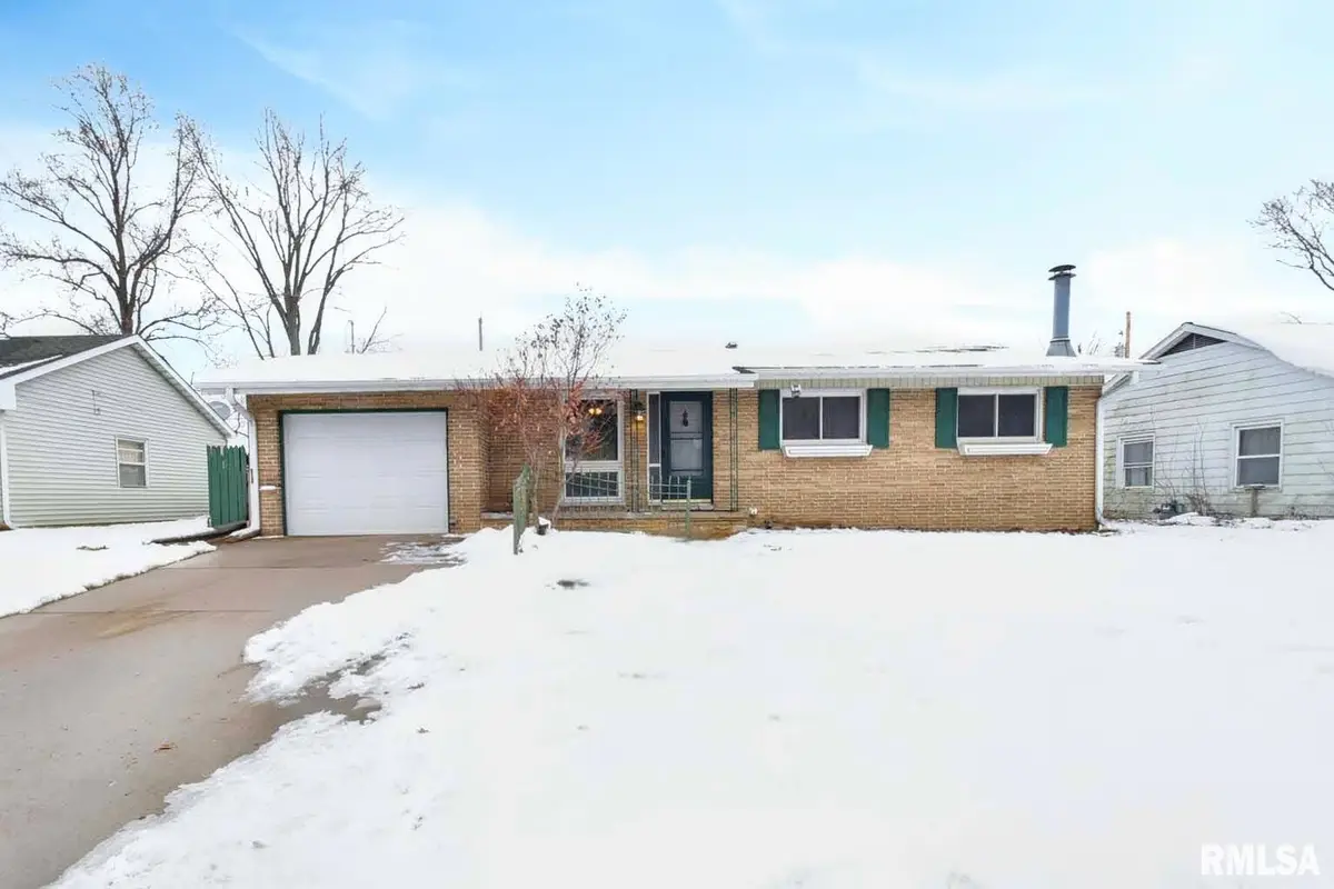 310 Dundee Road, East Peoria, IL 61611 - Image #1