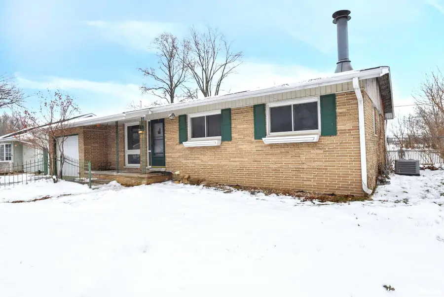 310 Dundee Road, East Peoria, IL 61611 - Image #2