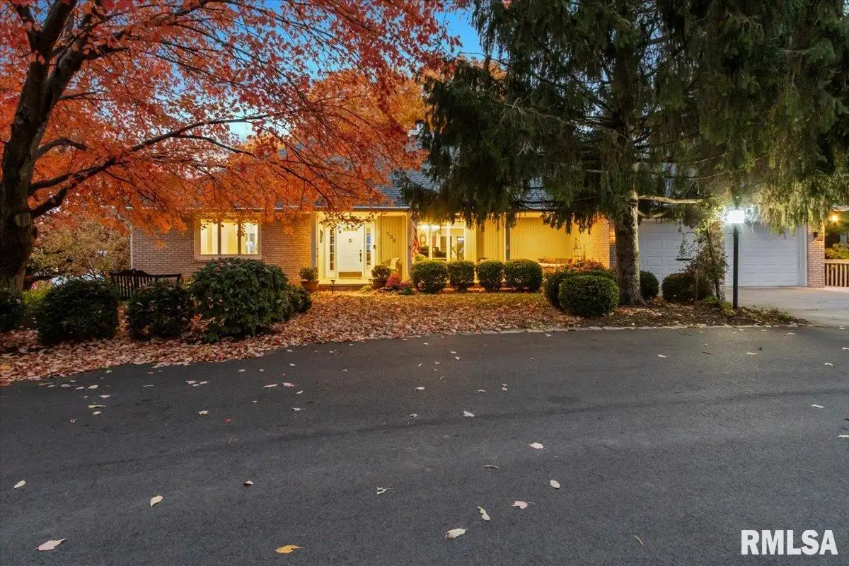 136 Star Rim Drive, East Peoria, IL 61611 - Image #1