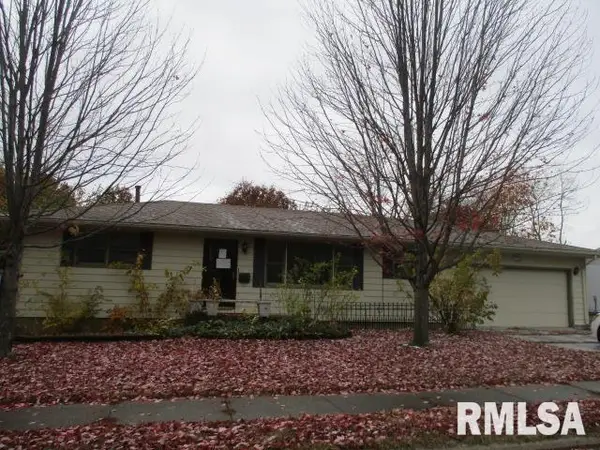 2001 Westgate Drive, Pekin, IL 61554