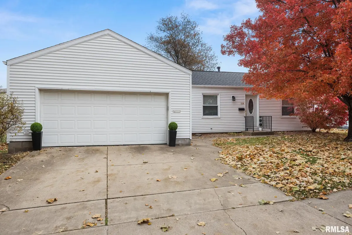 328 S Carol Avenue, Morton, IL 61550 - #1
