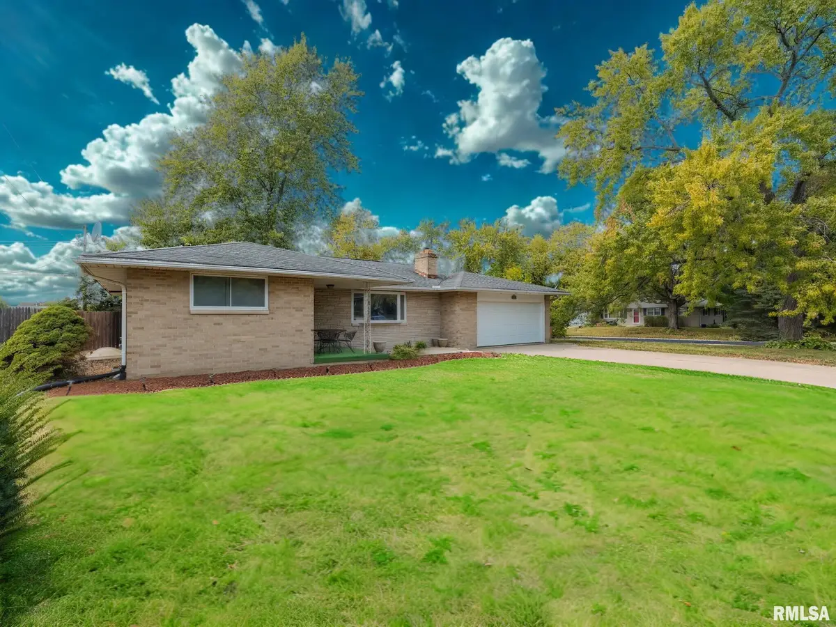 6217 N Knoll Aire Drive, Peoria, IL 61614 - Image #1