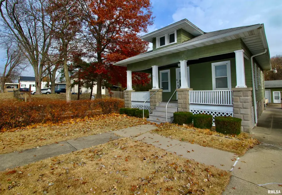 2318 N Flora Avenue, Peoria, IL 61604 - Image #2