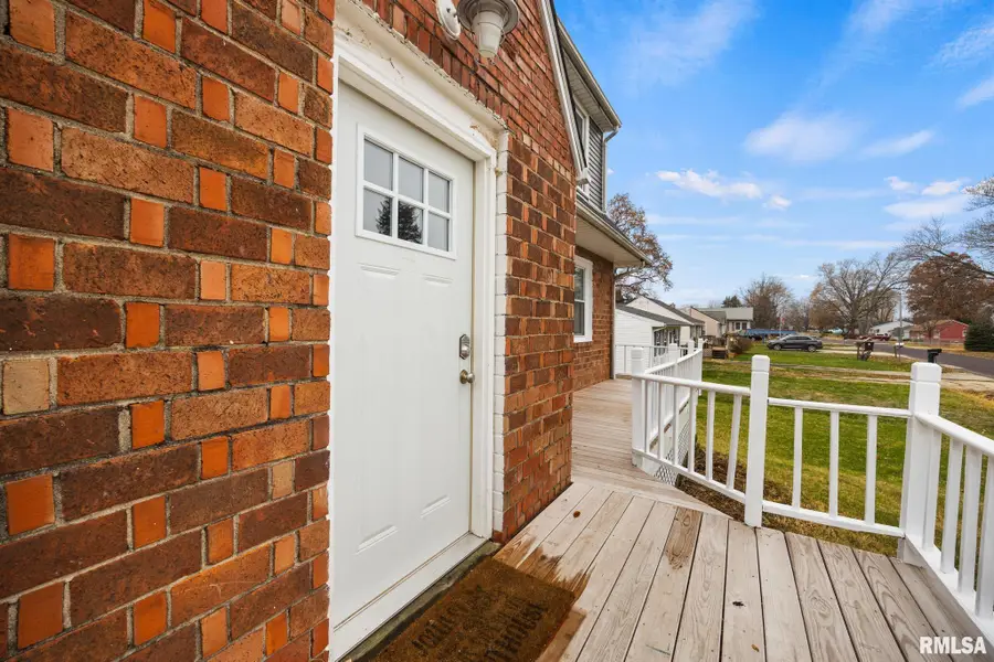 428 Roberts Street, Creve Coeur, IL 61610 - Image #3