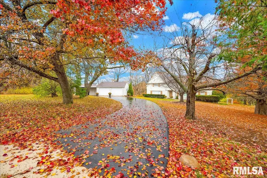 4008 N Knoxville Avenue, Peoria, IL 61614 - Image #2