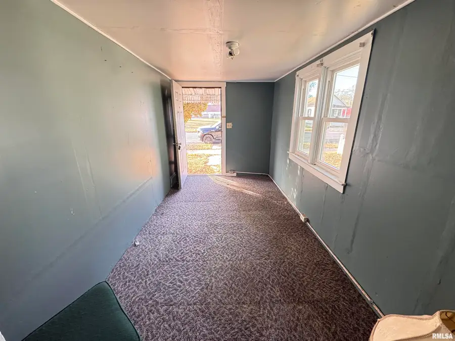 911 W Hurlburt Street, Peoria, IL 61605 - Image #2