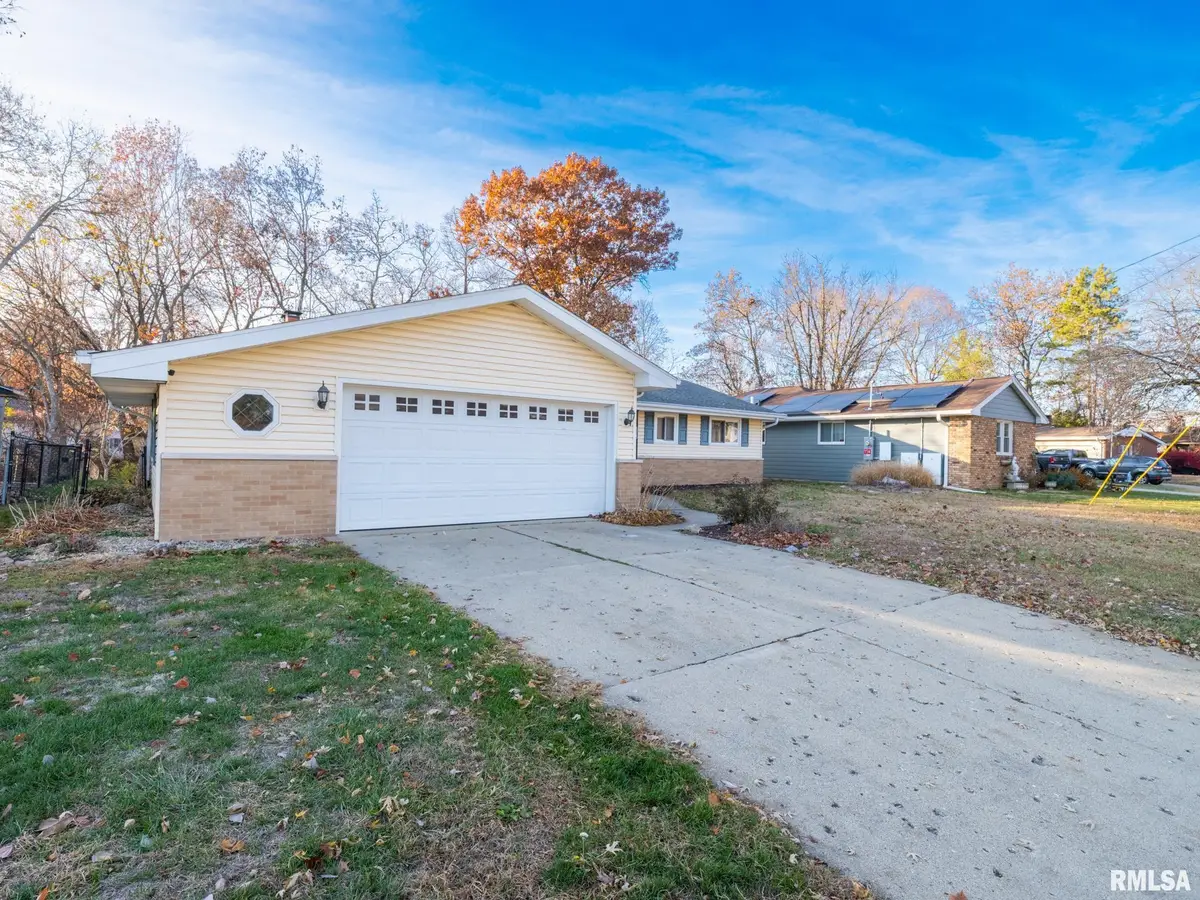 2523 N Rockwood Drive, Peoria, IL 61604 - #1