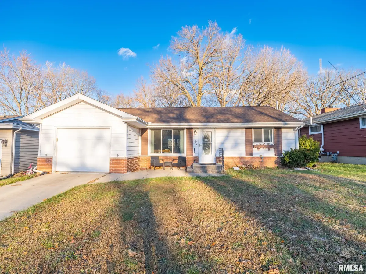 134 W Field Grove Court, East Peoria, IL 61611 - Image #1