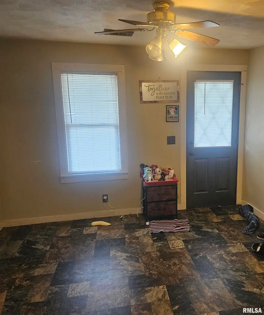 640 Grant Place, Canton, IL 61520 - #2