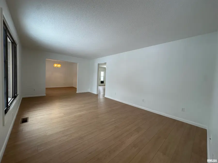 1823 S Madison Street, Macomb, IL 61455 - Image #3