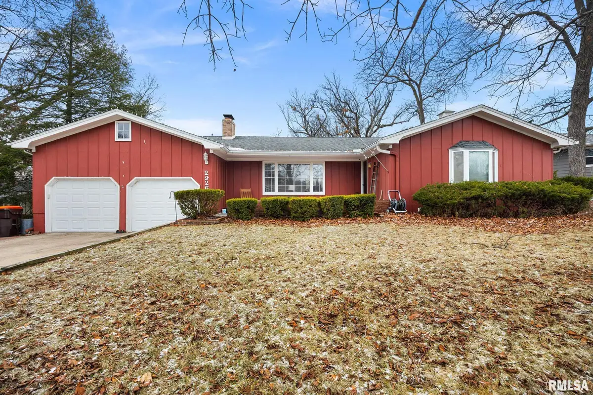 2926 W Parkwood Drive, Peoria, IL 61614 - Image #1