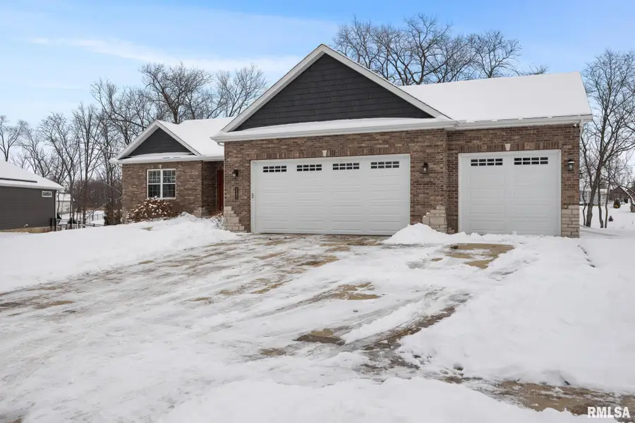 102 Joseph Court, Washington, IL 61571 - Image #3