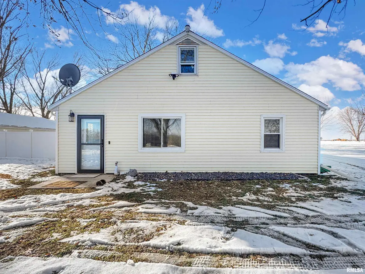 17893 Red Shale Hill Road, Pekin, IL 61554 - Image #1