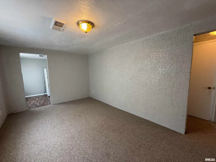 3119 N Western Avenue, Peoria, IL 61604 - Image #2