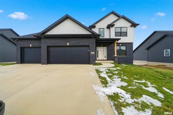 1617 Rustic Oak Drive, Washington, IL 61571