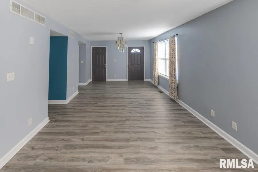 2300 N Sheridan Road, Peoria, IL 61604 - Image #3