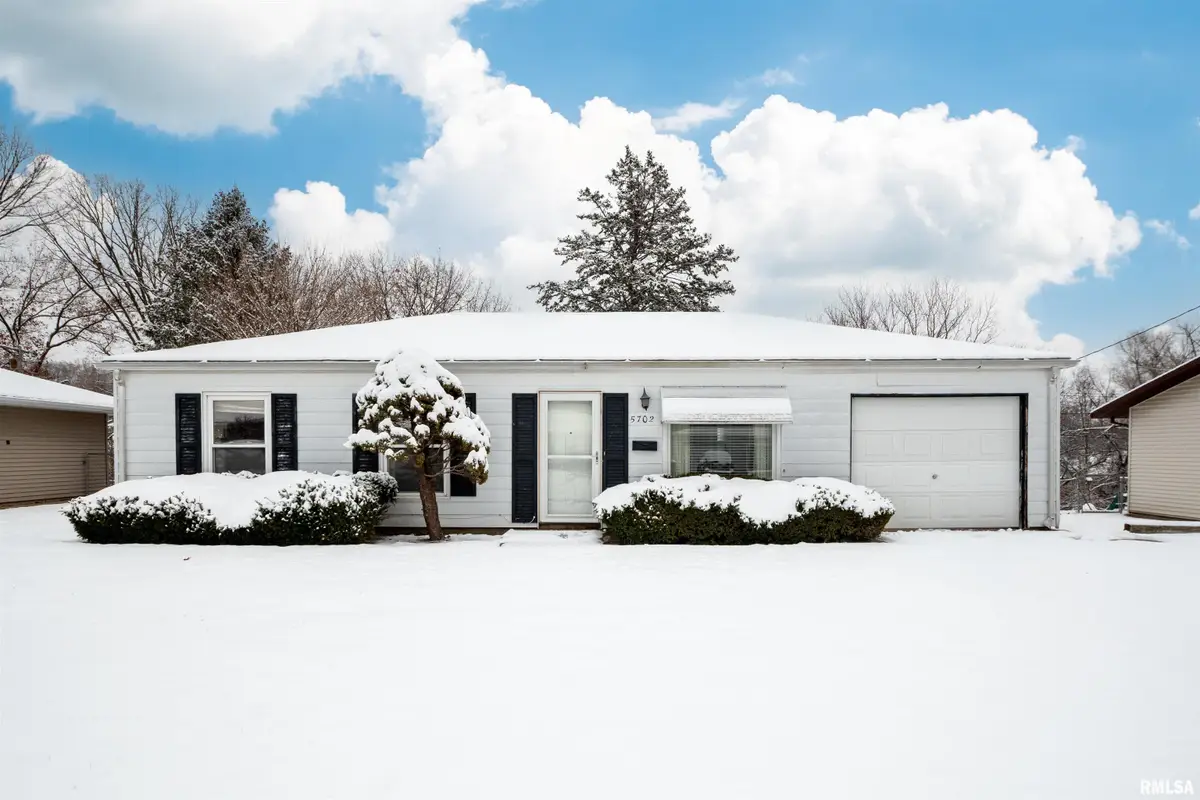 5702 N Graceland Drive, Peoria, IL 61614 - Image #1