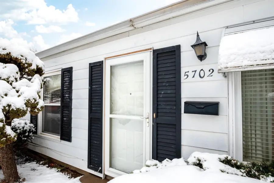 5702 N Graceland Drive, Peoria, IL 61614 - Image #3