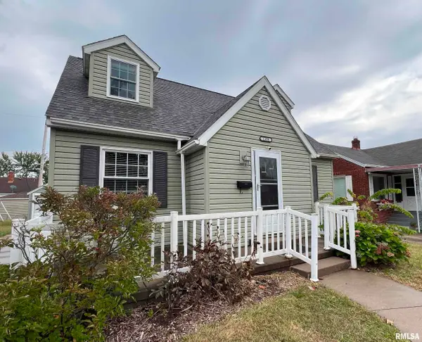 1328 W Circle Road, Peoria, IL 61604