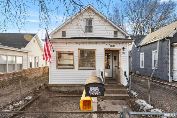 709 S 3rd Street, Pekin, IL 61554