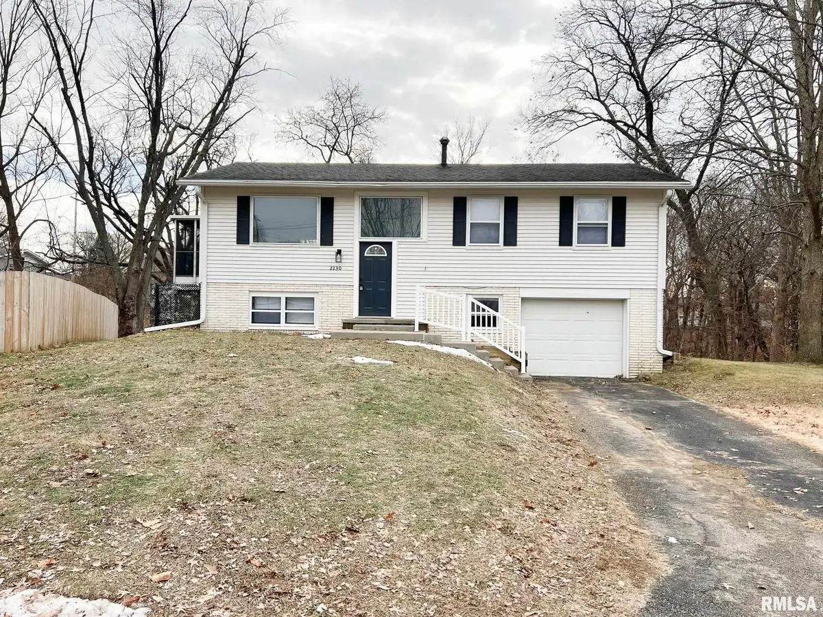 2230 N Winnebago Court, Peoria, IL 61614 - #1