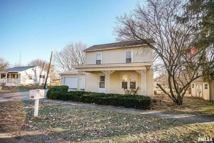 224 S Henderson Street, Toulon, IL 61483 - Image #2