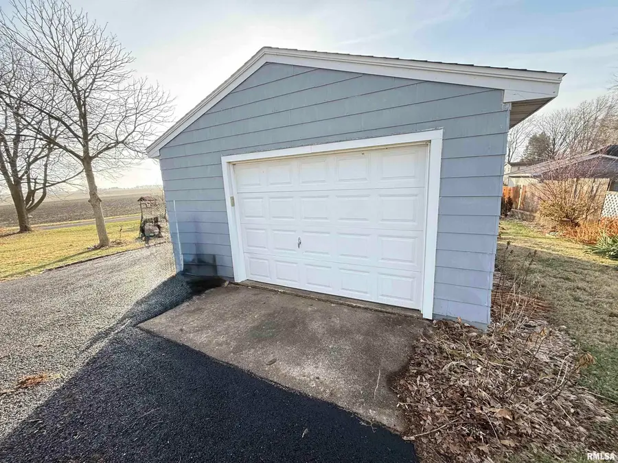 617 Eureka Avenue, Eureka, IL 61530 - Image #2