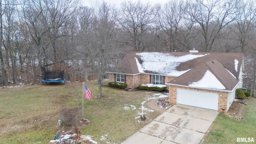 221 Warrior Way, Germantown Hills, IL 61528 - Image #3