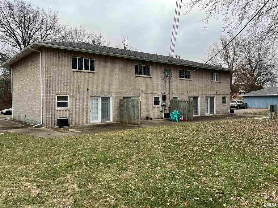 111 Pin Oak Drive, Pekin, IL 61554 - Image #3