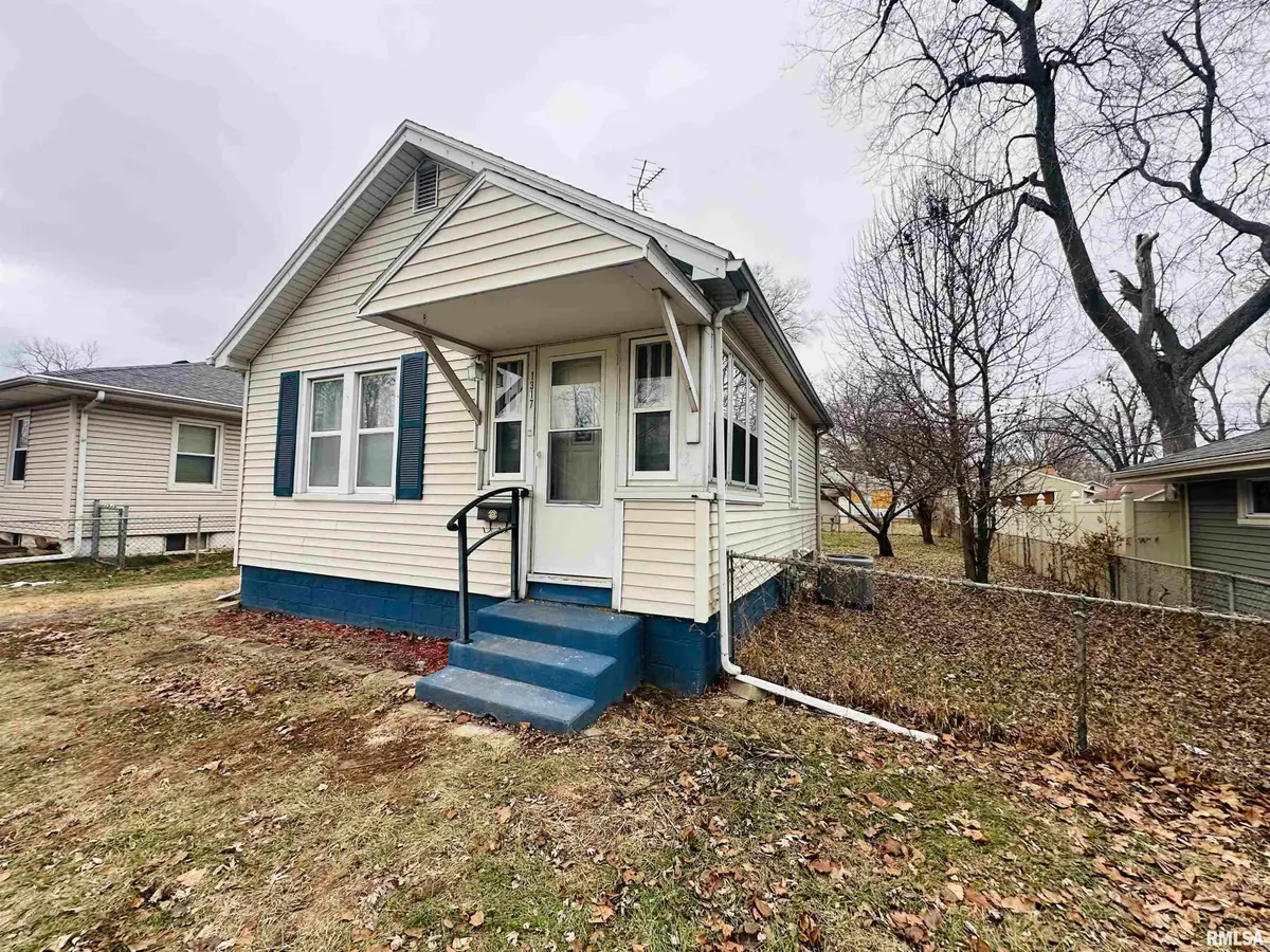 1317 S 11th Street, Pekin, IL 61554 - Image #1