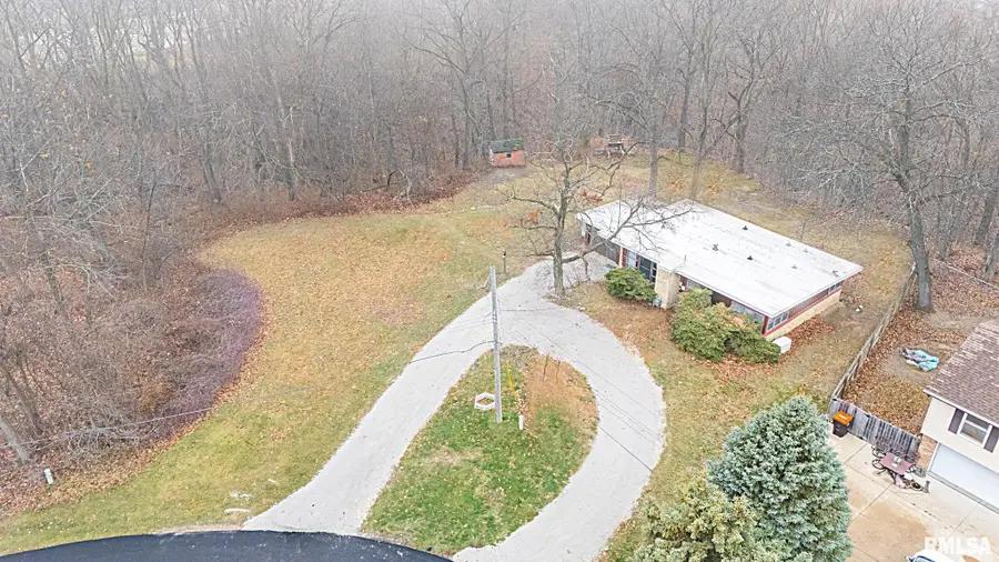 717 W Brow Court, Peoria, IL 61615 - Image #2