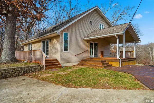 2075 Zion Oaks Road, Pekin, IL 61544