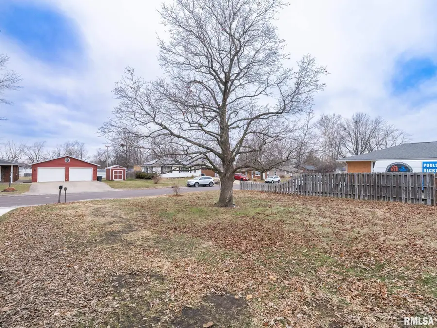 208 Elmhurst Avenue, East Peoria, IL 61570 - Image #3